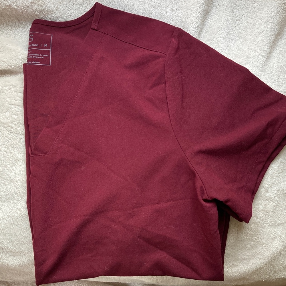 Figs Casma scrub top burgundy size medium
